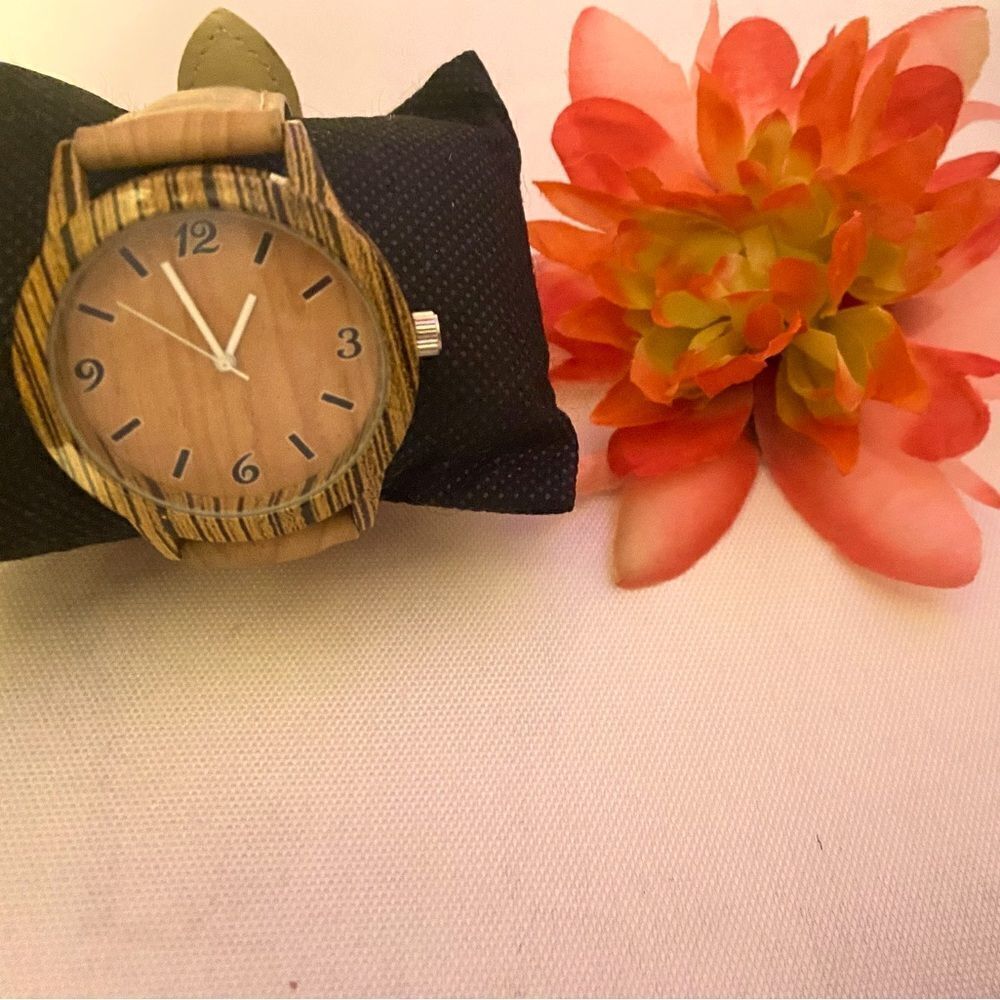 🛍️stainless steel Wood Wrist Watch For Women personalized Gift 🎁